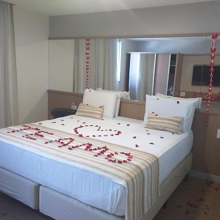 Pratti Hotel Linhares Esterno foto