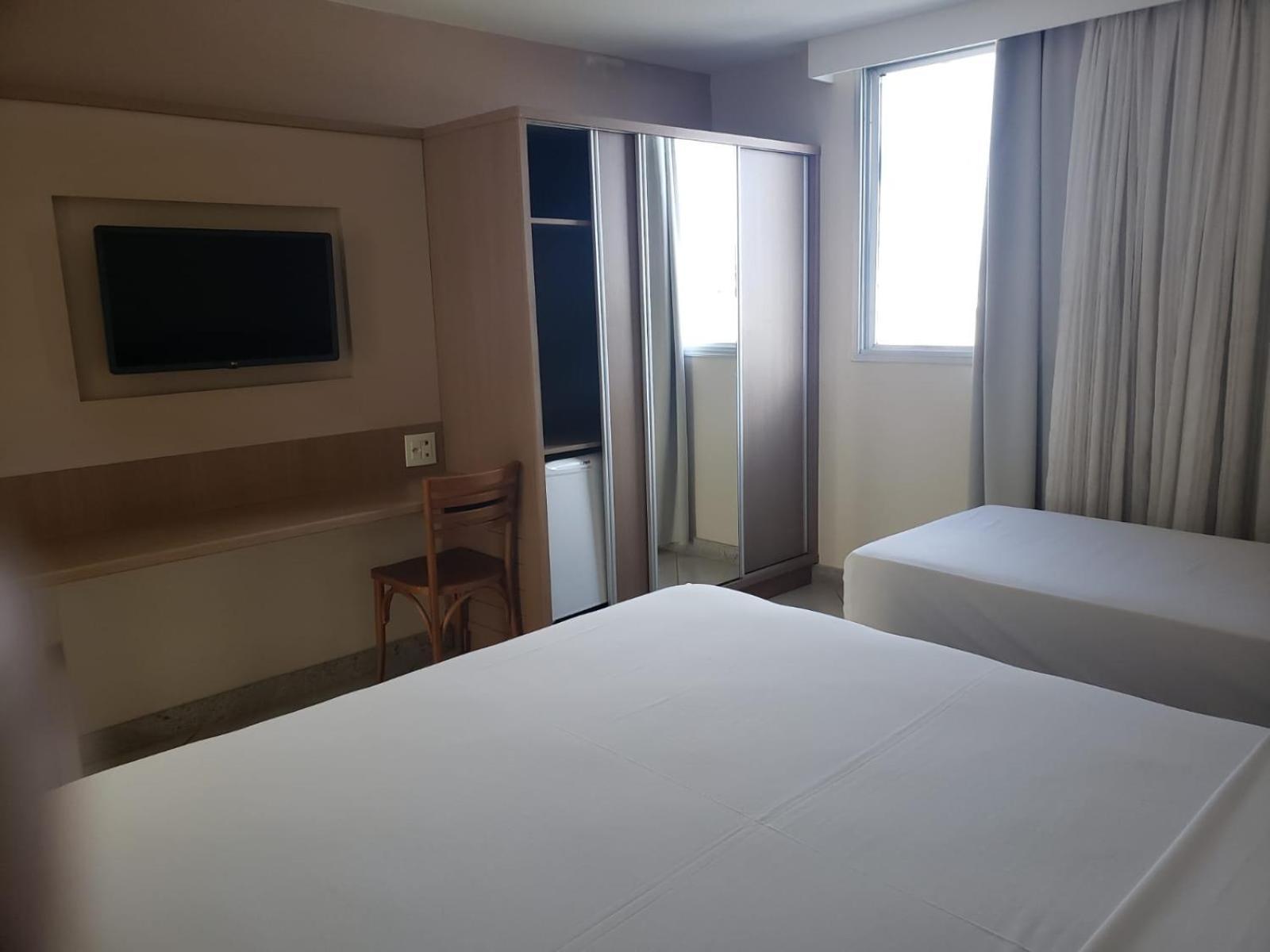 Pratti Hotel Linhares Esterno foto