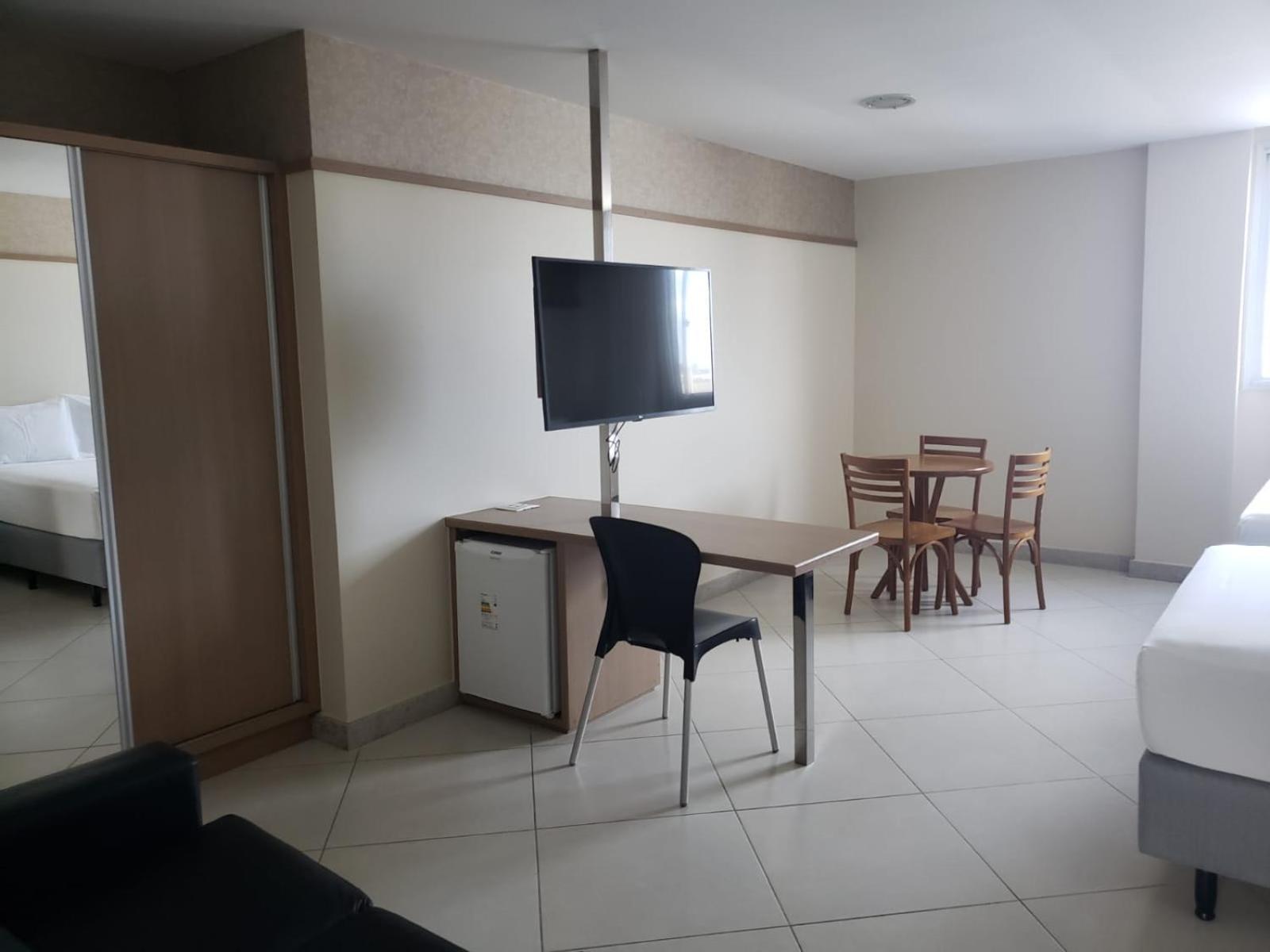 Pratti Hotel Linhares Esterno foto